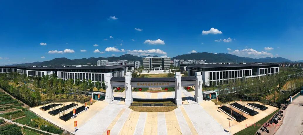 广厦大学木雕小镇校区的搜索结果_百度图片搜索.jpg